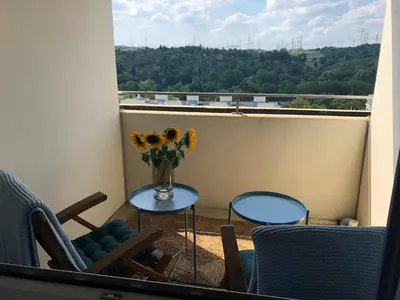 Ein Balkon oder eine Terrasse in der Unterkunft großes Appartement mit Aussichtsbalkon