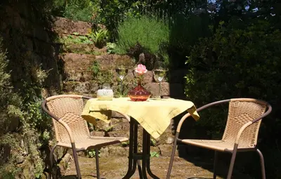 Ein Garten an der Unterkunft Ferienwohnung Am Wingert
