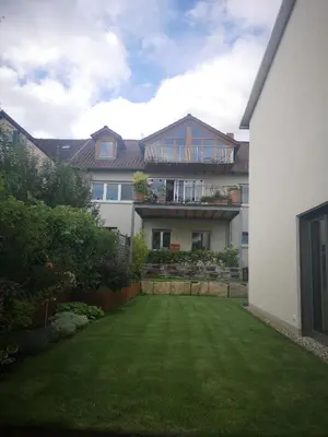 Ein Garten an der Unterkunft Haus Fleur