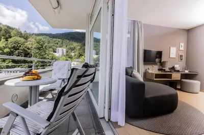 Ein allgemeiner Bergblick oder ein Berglick von des Hotels aus