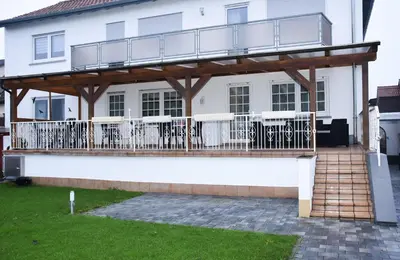 Das Gebäude in dem sich die Ferienwohnung befindet