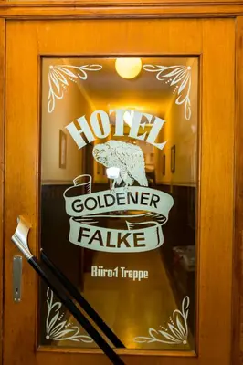 Ein Zertifikat, Auszeichnung, Logo oder anderes Dokument, das in der Unterkunft Hotel Goldener Falke ausgestellt ist