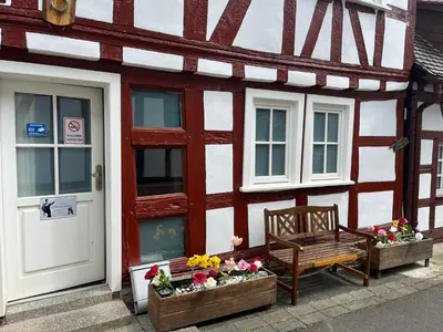 Das Gebäude in dem sich die Pension befindet
