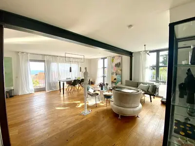 Ein Sitzbereich in der Unterkunft Atelier de Pfalz-Loftstyl mit Pfalzblick