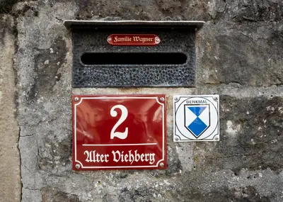 Ein Zertifikat, Auszeichnung, Logo oder anderes Dokument, das in der Unterkunft Romantische Ferienwohnung in Jugendstilvilla - Villa del Viento ausgestellt ist