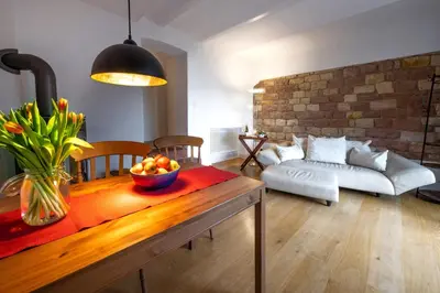 Ein Sitzbereich in der Unterkunft Romantische Ferienwohnung in Jugendstilvilla - Villa del Viento