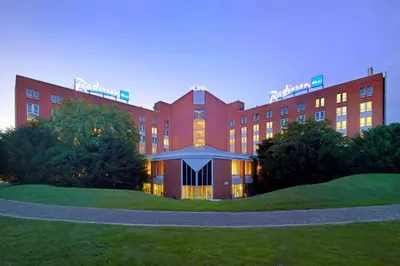Das Gebäude in dem sich das Hotel befindet