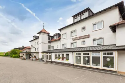 Das Gebäude in dem sich das Hotel befindet