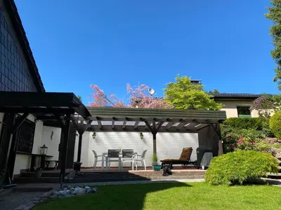 Ein Garten an der Unterkunft Odenwald Chalet