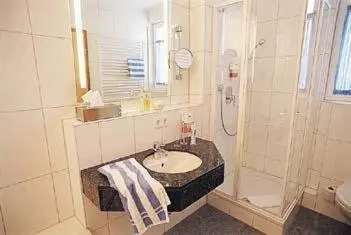 Ein Badezimmer in der Unterkunft Amtsstüble Hotel & Restaurant