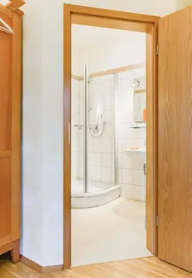 Ein Badezimmer in der Unterkunft Hotel Kollektur