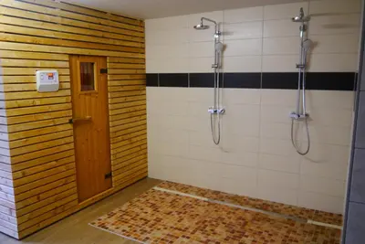 Ein Badezimmer in der Unterkunft Hotel Linde Pfalz