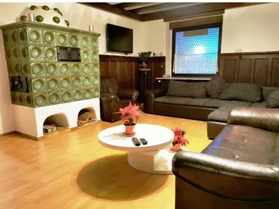 Ein Sitzbereich in der Unterkunft Große Wohnung im Odenwald 1
