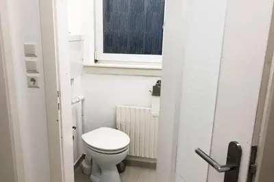 Ein Badezimmer in der Unterkunft 3 Zimmer Apartment mit Küche, TV & WLAN