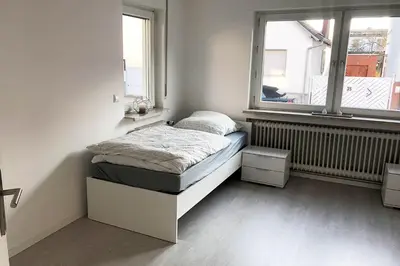 Ein Bett oder Betten in einem Zimmer der Unterkunft 3 Zimmer Apartment mit Küche, TV & WLAN