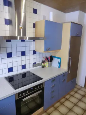 Küche/Küchenzeile in der Unterkunft FeWo 180qm mit 5 Schlafzimmer, 2 Badezimmer für bis zu 8 Personen