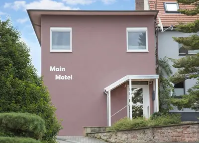 Das Gebäude in dem sich das Hotel befindet