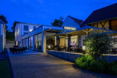 Das Gebäude in dem sich das Hotel befindet