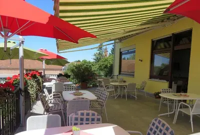 Ein Restaurant oder anderes Speiselokal in der Unterkunft Hotel & Restaurant Krone