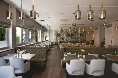 Ein Sitzbereich in der Unterkunft Leonardo Hotel Heidelberg City Center