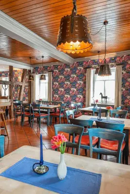 Ein Sitzbereich in der Unterkunft Hotel Gasthof Zum Rössle
