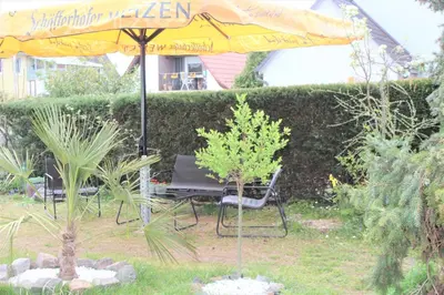 Ein Garten an der Unterkunft Ferienwohnung Morgentau