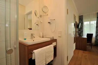 Ein Badezimmer in der Unterkunft Hotel Restaurant Zeiskamer Mühle
