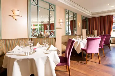 Ein Restaurant oder anderes Speiselokal in der Unterkunft ACHAT Hotel Reilingen Walldorf