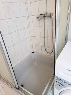 Ein Badezimmer in der Unterkunft Monteurwohnung - Pforzheim Nordstadt - L8