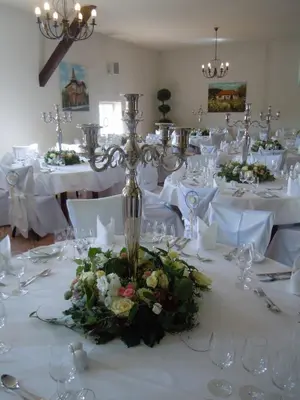 Ein Restaurant oder anderes Speiselokal in der Unterkunft Hotel Klosterpost