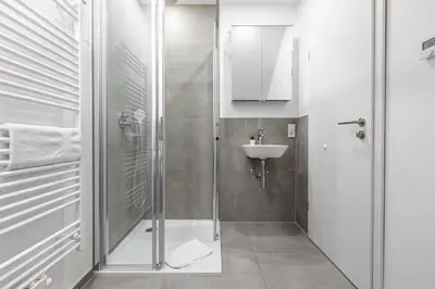 Ein Badezimmer in der Unterkunft Diana Boardinghouse KONTAKTLOSER SELF CHECK IN & SELF CHECK OUT