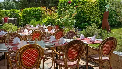 Ein Garten an der Unterkunft Hotel Villa Medici
