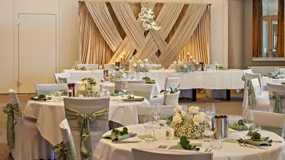 Ein Restaurant oder anderes Speiselokal in der Unterkunft Hotel Villa Medici