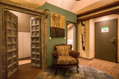 Ein Sitzbereich in der Unterkunft Farmerhaus-Lodge