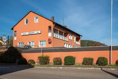 Das Gebäude in dem sich das Hotel befindet