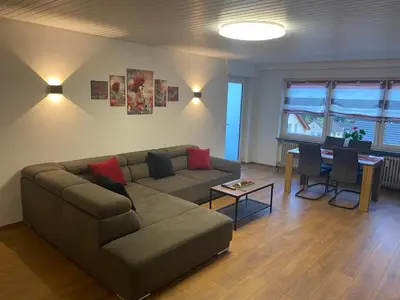 Ein Sitzbereich in der Unterkunft Ferienwohnung Nuß