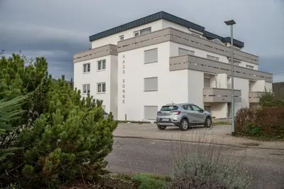 Das Gebäude in dem sich die Ferienwohnung befindet