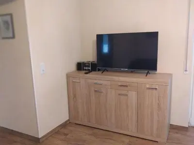 TV/Unterhaltungsangebot in der Unterkunft Untere Ferienwohnung Asshoff in Ahorn