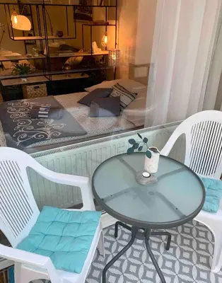 Ein Sitzbereich in der Unterkunft 'Das kleine Feine' - Ruhige, helle Ferienwohnung mit Parkplatz und Balkon