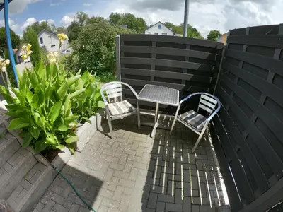 Ein Balkon oder eine Terrasse in der Unterkunft Moderne Ferienwohnung in Durmersheim 2 Zi, Nähe Rhein und Messe KA
