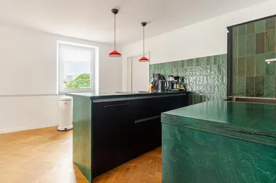 Küche/Küchenzeile in der Unterkunft Klimatisierte Wohnung mit großer Terrasse