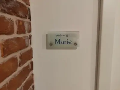 Ein Zertifikat, Auszeichnung, Logo oder anderes Dokument, das in der Unterkunft Apartment 