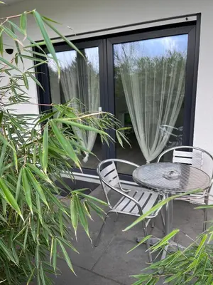 Ein Sitzbereich in der Unterkunft Forststrasse Apartment