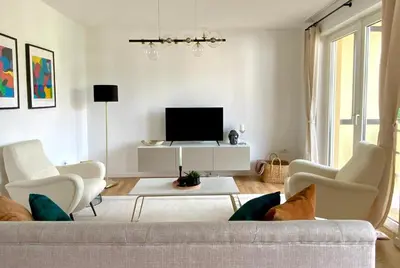 TV/Unterhaltungsangebot in der Unterkunft Bright 2BR Family-friendly Home -BASF - Free Parking - Super Fast WIFI