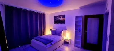 Ein Bett oder Betten in einem Zimmer der Unterkunft MsApartment Stylish wohnen in STUTTGART Self-Check-in zu jeder Zeit voll automatisiert