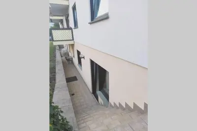 Das Gebäude in dem sich die Ferienwohnung befindet