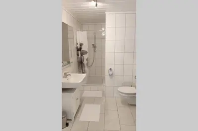 Ein Badezimmer in der Unterkunft Schöne Wohnung in ruhiger zentraler Lage