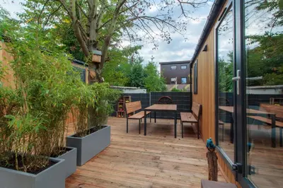 Ein Balkon oder eine Terrasse in der Unterkunft Iguana - Das Tiny Haus am Reptilienzoo Reptilium