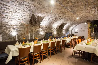 Ein Restaurant oder anderes Speiselokal in der Unterkunft Jäger's Landhaus Rössle