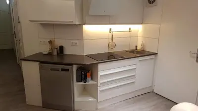 Küche/Küchenzeile in der Unterkunft BudgetRooms - souterrain-private rooms & kitchen